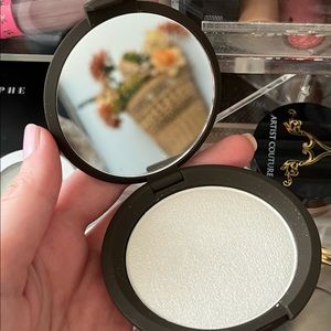 Becca Cosmetics Shimmering Skin Perfector in Pearl